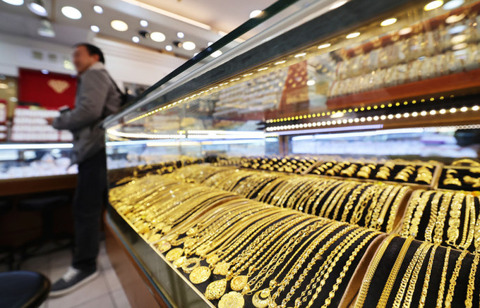 트럼프 그린란드 관세 공포에… ...