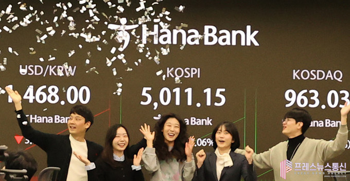 [포토 뉴스] 코스피, 사상 처음 5...