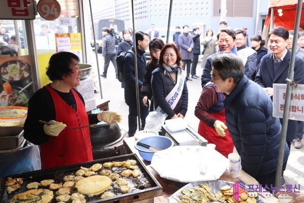 김동연 경기도지사의 특별한 명절 준비, 설 연휴 첫 날 전통시장·소방서·복지시설 등 찾아 민생 챙겨