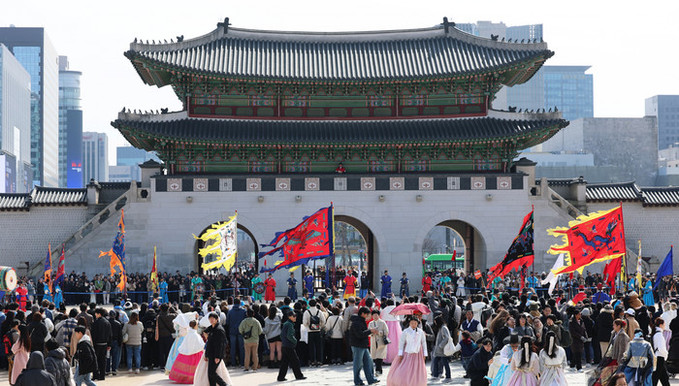[내일 날씨] '꽃샘 추위' 아침 최저 -5도, 큰 일교차… 미세먼지 '나쁨'