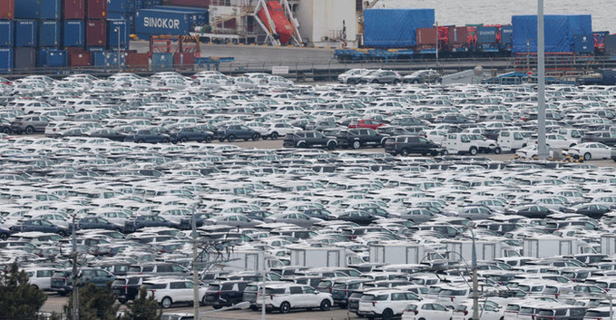 반도체 호황에 수출액 55.6% 늘어… 3월 초 수출 215억 달러