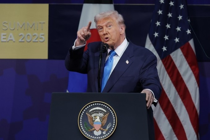 트럼프, 이란 석유 통제권 장악 계획 발표 "하르그섬 점령 가능"