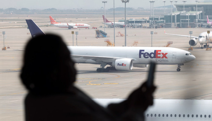 "5월 연휴 해외여행 못 가겠네" 국제선 유류할증료 '역대 최고'