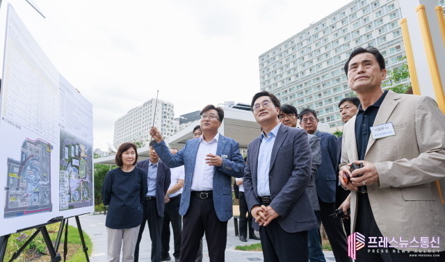 김동연 지사, 개방 앞둔 ‘경기정원’ 현장 찾아 주요 시설물·안내판 등 점검