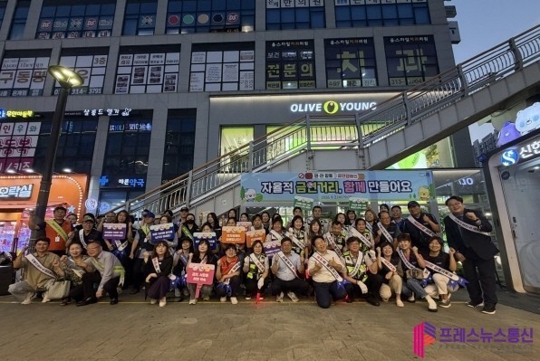 시흥시 “담배꽁초 없는 거리로” 은계 중심 상권서 민관 합동 금연 캠페인