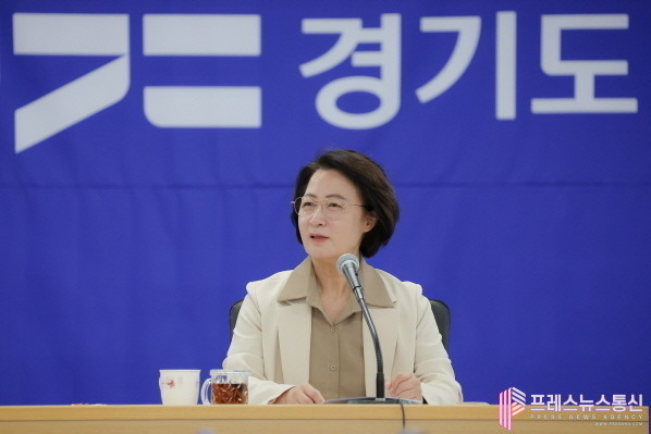 첫 공개 월간회의 주재한 추미애 지사 간부 대상 재정 교육 실시, 재정 위기 조기경보 시스템 구축 등 대응책 지시