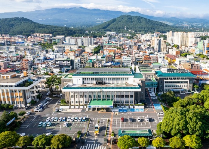 제주도, 얼어붙은 경제에 '재...