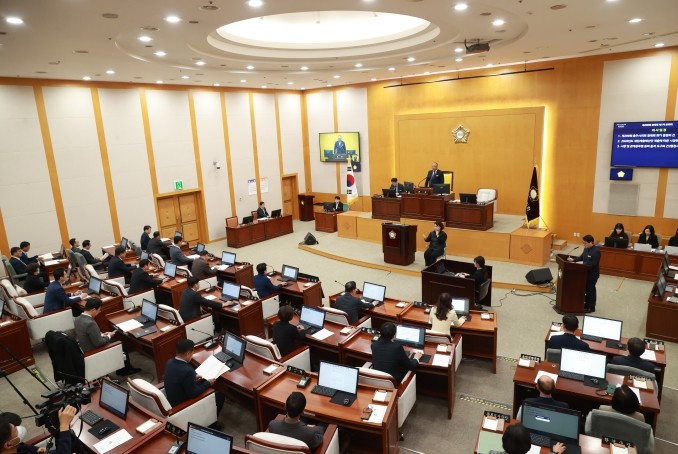충주시의회, 제300회 임시회 개회